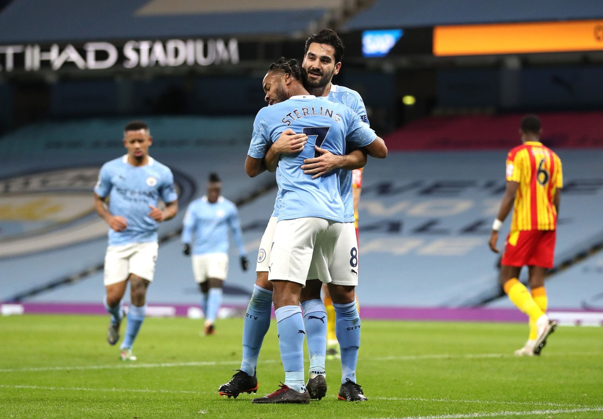 备丰富的经 备丰富的经